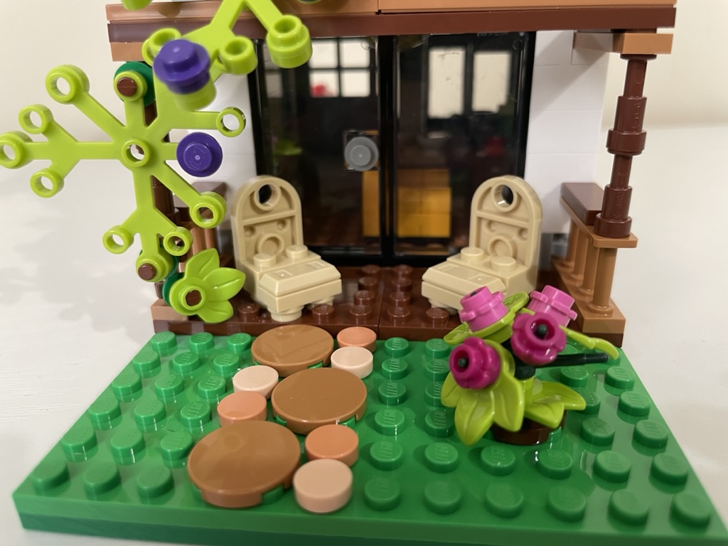 Casa Haus English: Dealing with clutter - Meta Lego
