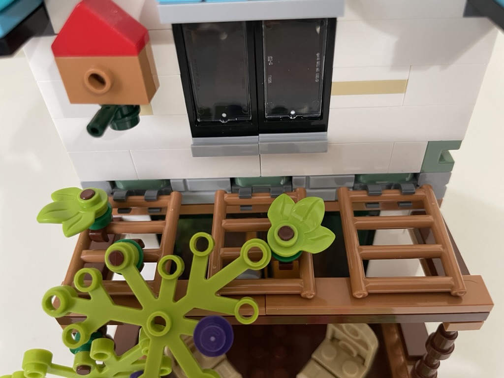 Casa Haus English: Dealing with clutter - Meta Lego